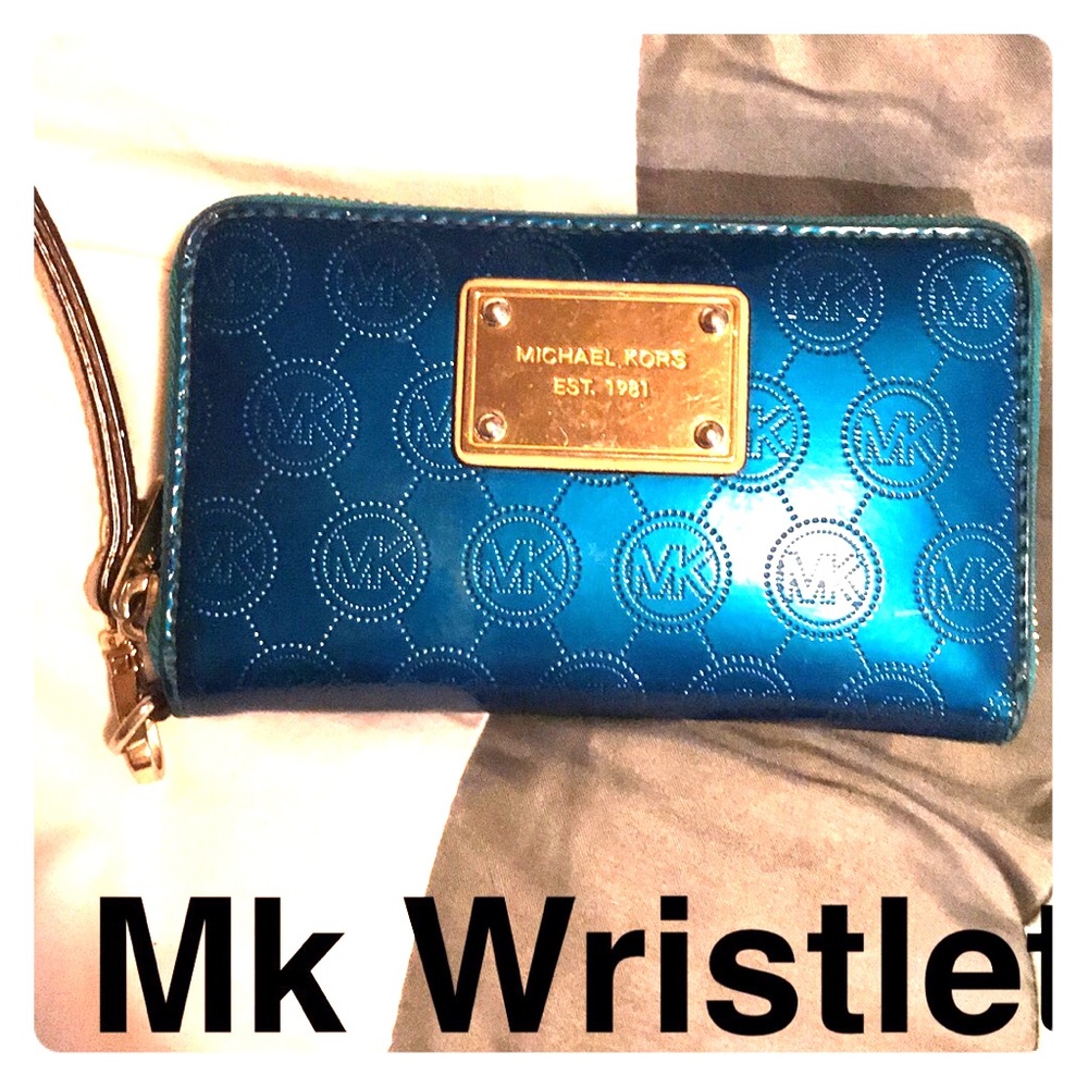 Michael Kors Wristlet